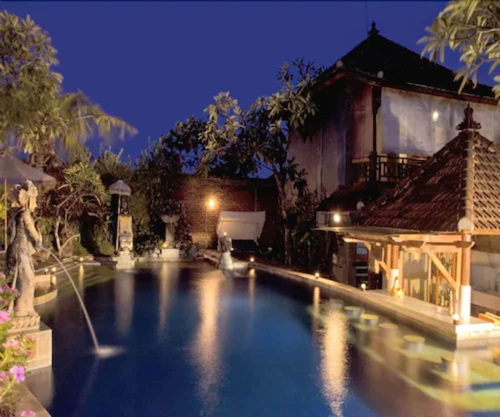 Putu Bali And Hotel 3*